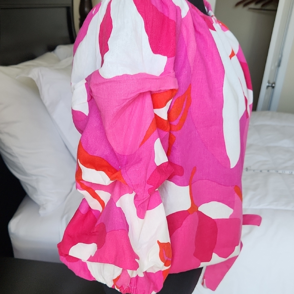 Vince Camuto Women's Printed Linen-Blend Off the Shoulder Tie Front Top - Picture 3 of 5